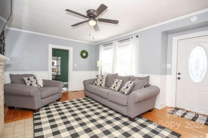 512 8th Ave, Gastonia, NC 28052