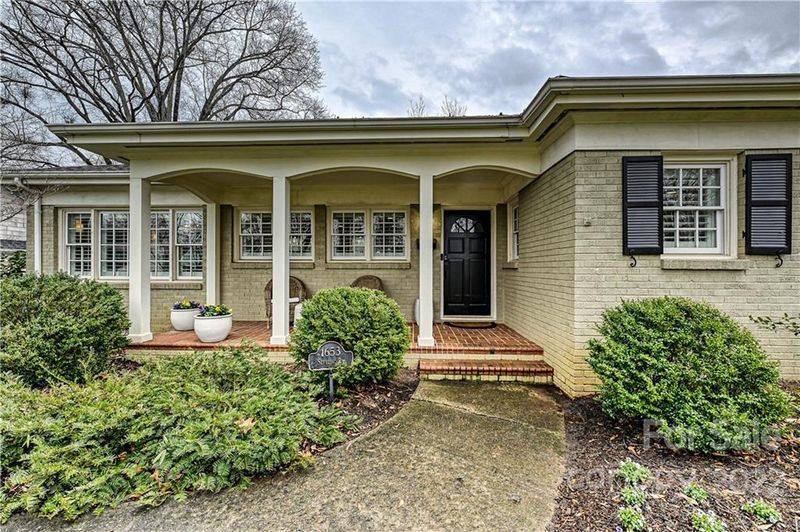 1653 Sterling Rd, Charlotte, NC 28209