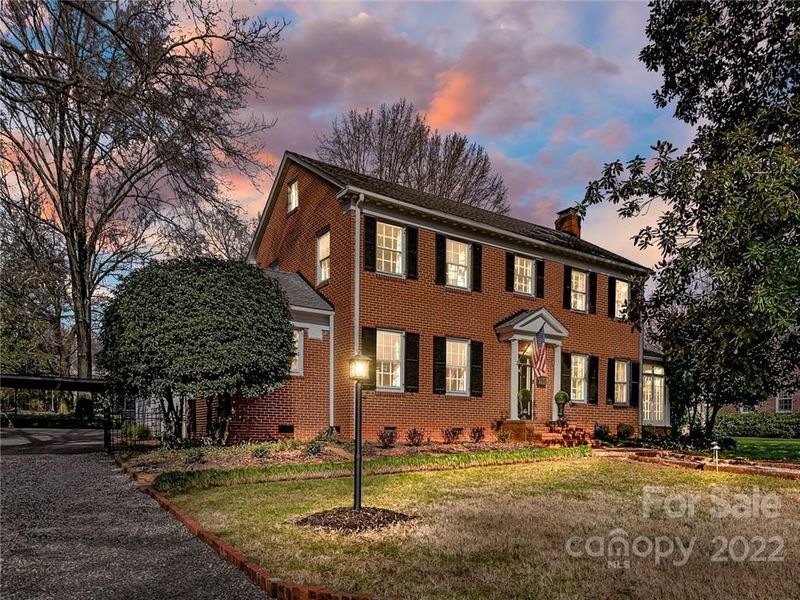 1910 S Wendover Rd, Charlotte, NC 28211