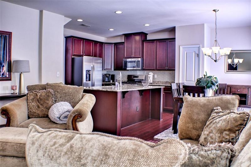 7448 White Elm Ln, Charlotte, NC 28273