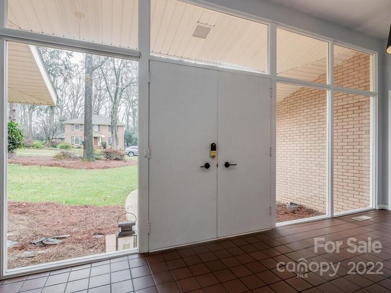 608 Robmont Rd, Charlotte, NC 28270