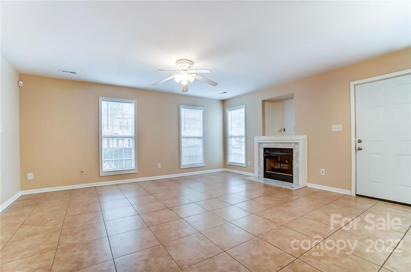 4412 Eaves Ln, Charlotte, NC 28215