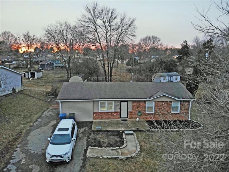 207 Old Park Rd, Maiden, NC 28650