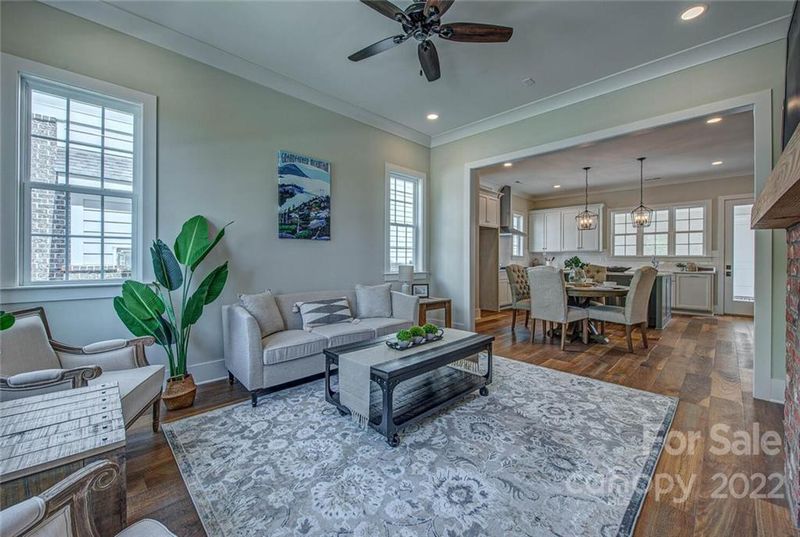 2 Oak St, Belmont, NC 28012
