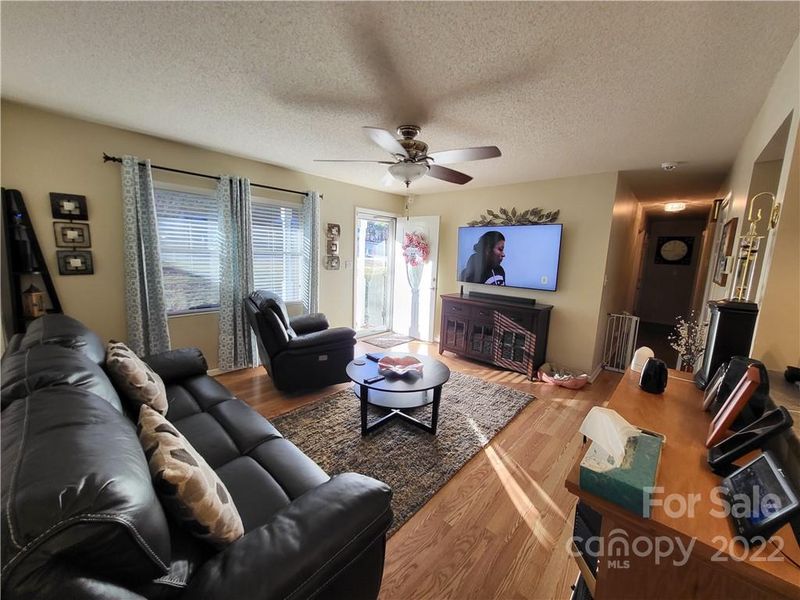 5466 Cedarbrook Ct, Conover, NC 28613