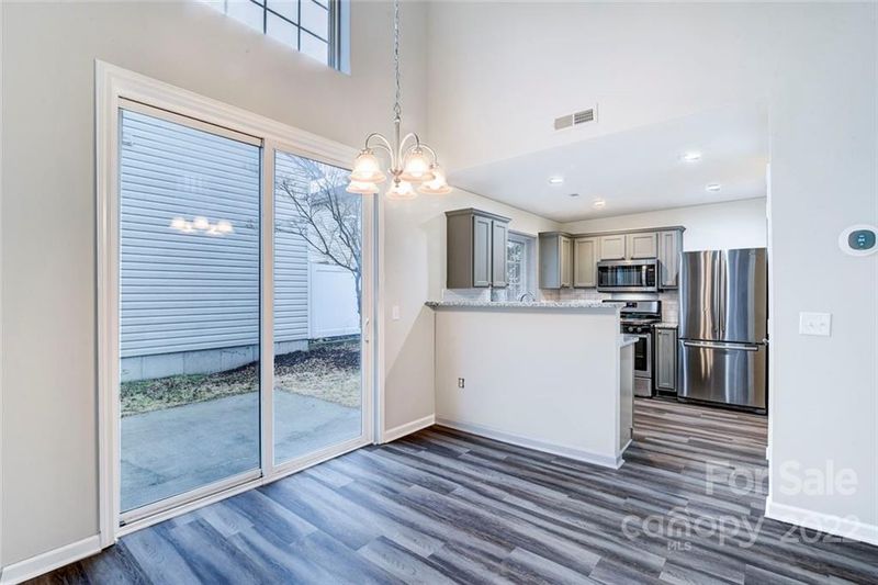 9186 Meadowmont View Dr, Charlotte, NC 28269