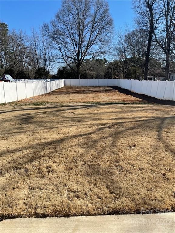 112 Kingsway Dr #1, Mooresville, NC 28115