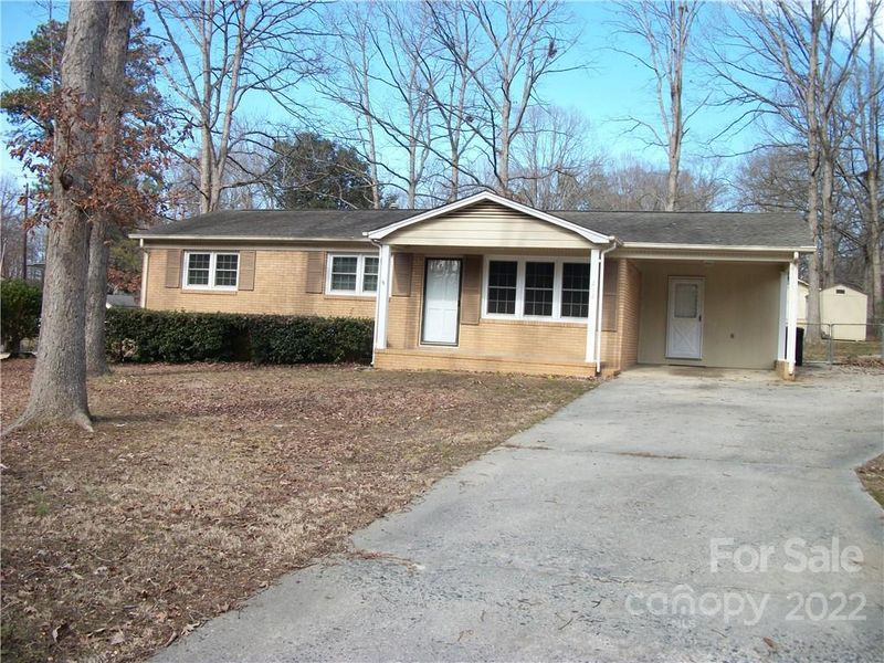 212 Daniel Dr, Gastonia, NC 28052