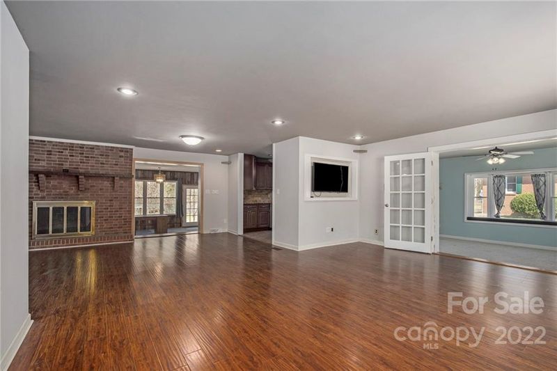216 Cliffside Dr, Kannapolis, NC 28081