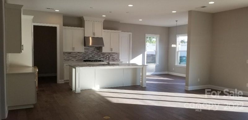 5013 Alexander Manor Dr, Charlotte, NC 28270