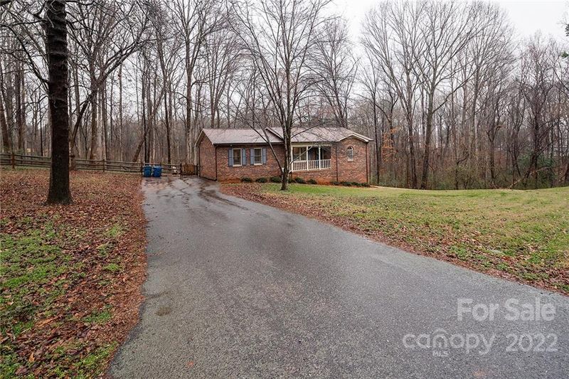 7600 Hunter Oak Dr, Concord, NC 28027