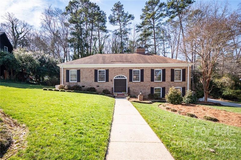 7114 Terrace Dr, Charlotte, NC 28211