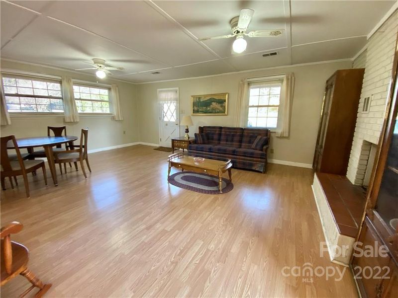 1860 Adam St, Conover, NC 28613