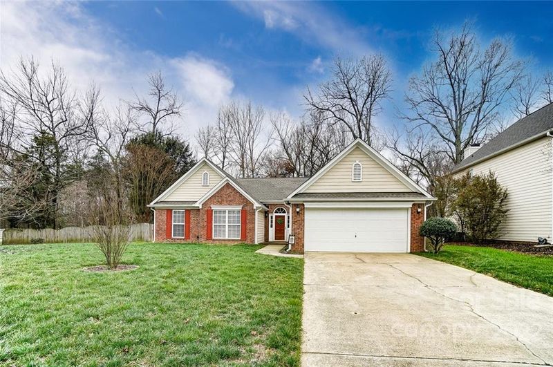 13901 Laurel Trace Dr, Charlotte, NC 28273