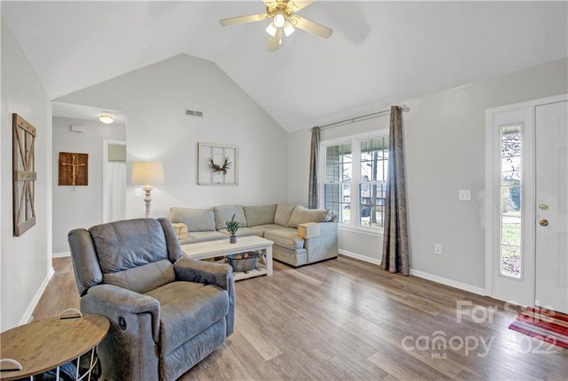 2129 Hopedale St, Kannapolis, NC 28083