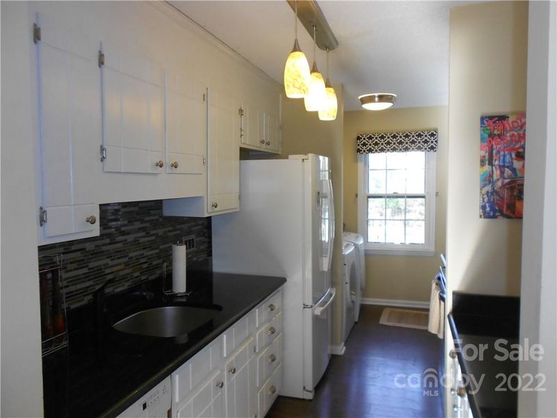 9111 Essen Ln, Charlotte, NC 28210