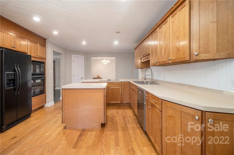 4907 Club View Dr, Concord, NC 28025
