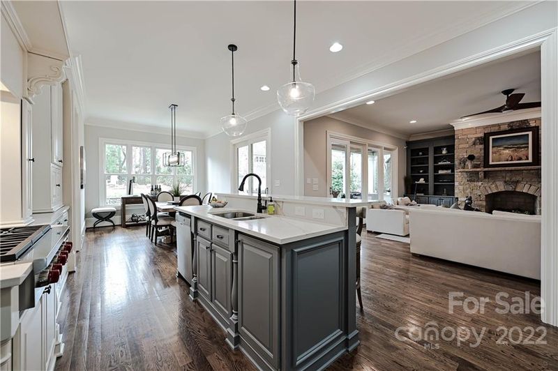 2023 Brandon Cir, Charlotte, NC 28211