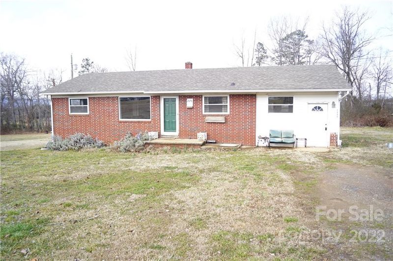 7096 Griffin Rd, Hickory, NC 28602