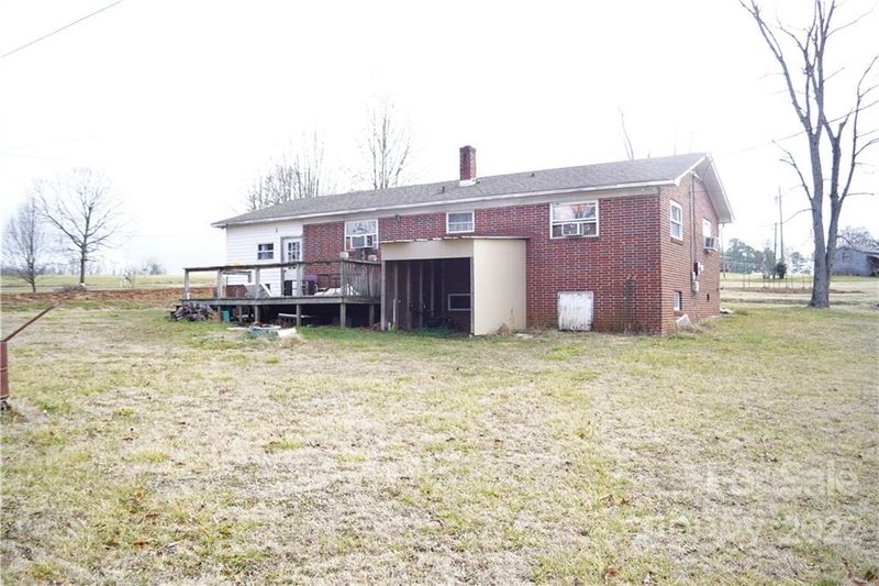 7096 Griffin Rd, Hickory, NC 28602