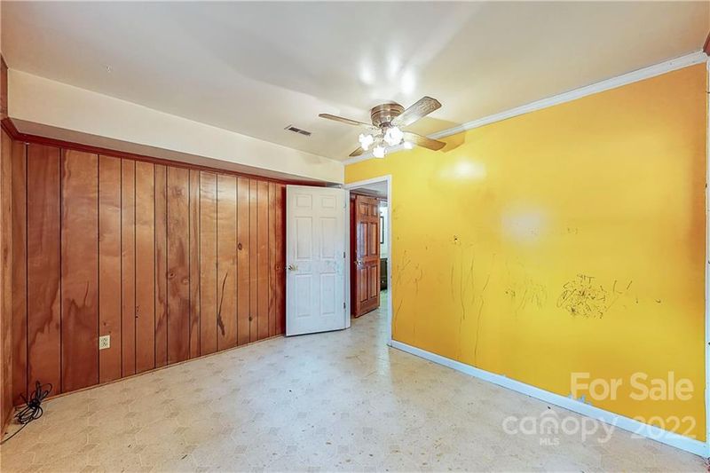 13498 Four Oaks Ln, Matthews, NC 28105