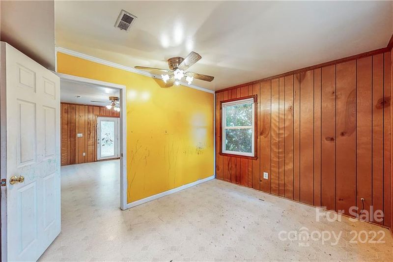 13498 Four Oaks Ln, Matthews, NC 28105
