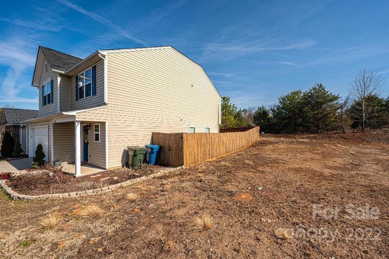 280 19th Ave SE, Hickory, NC 28602