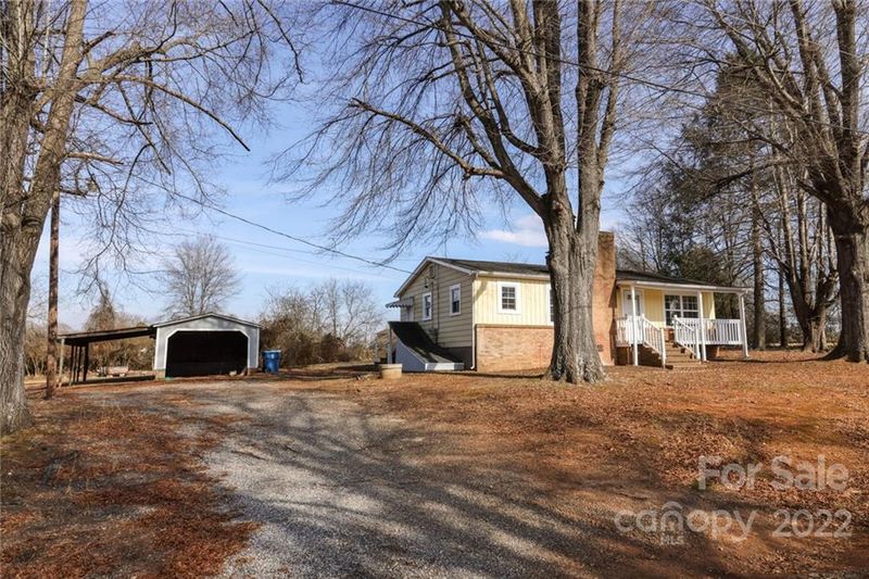 3349 40th Avenue Pl NE, Hickory, NC 28601