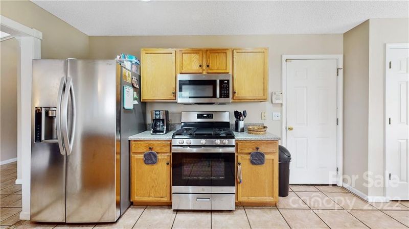 8723 Laurel Run Dr, Charlotte, NC 28269