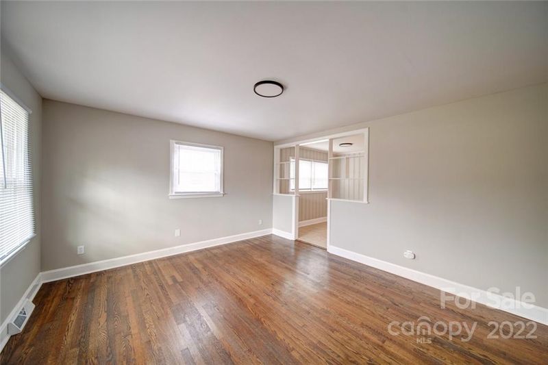 4600 Brooktree Dr, Charlotte, NC 28208