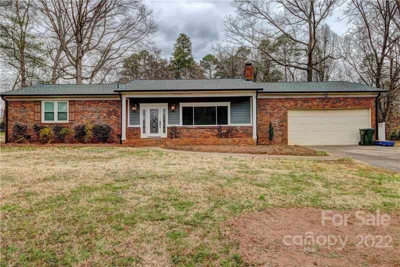 111 Oakley Ln, Cherryville, NC 28021
