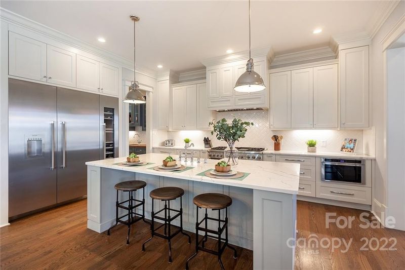 3425 Willow Oak Rd, Charlotte, NC 28209