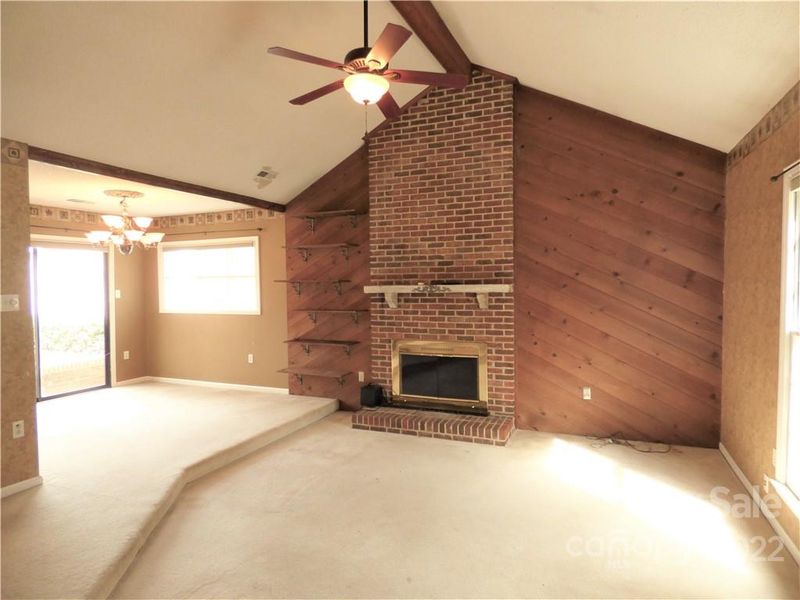 2303 Oldenburg Dr, Charlotte, NC 28210