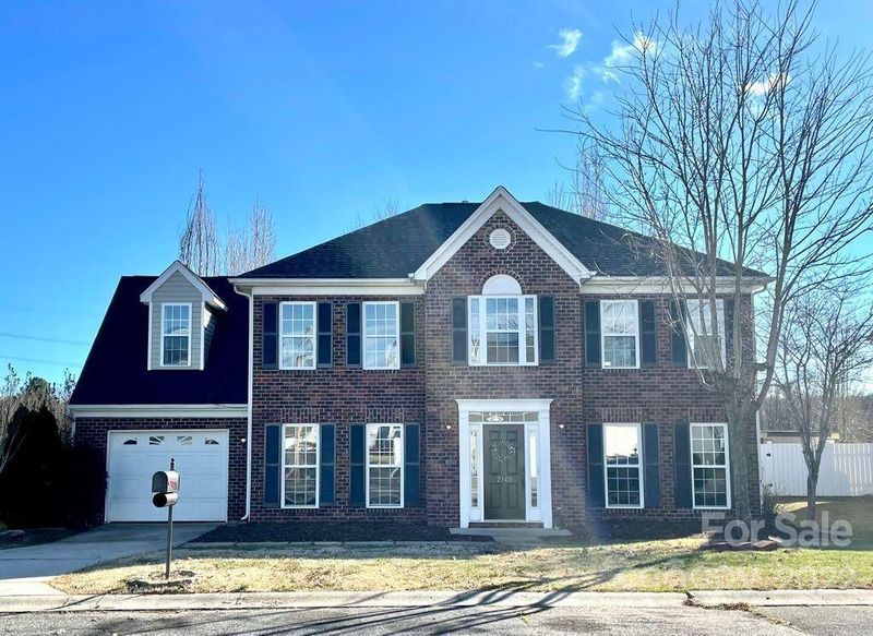 2160 Edenderry Dr, Statesville, NC 28625