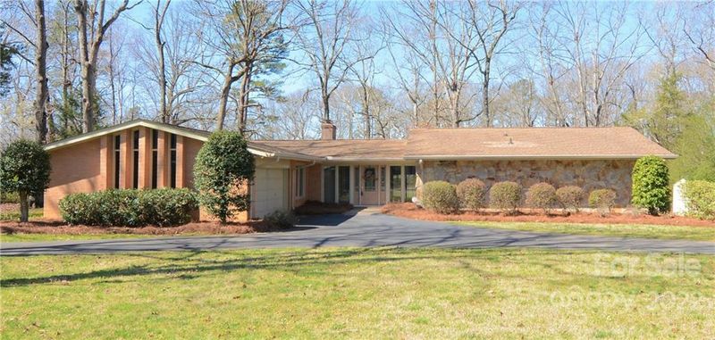 2728 Rolling Hills Dr, Monroe, NC 28110