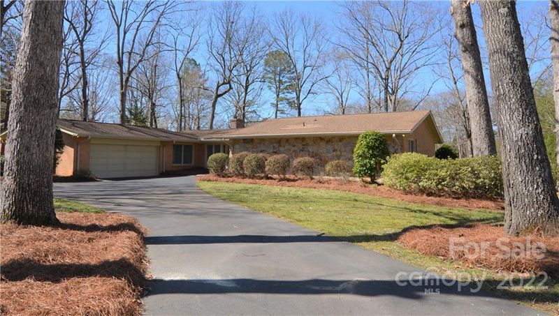 2728 Rolling Hills Dr, Monroe, NC 28110