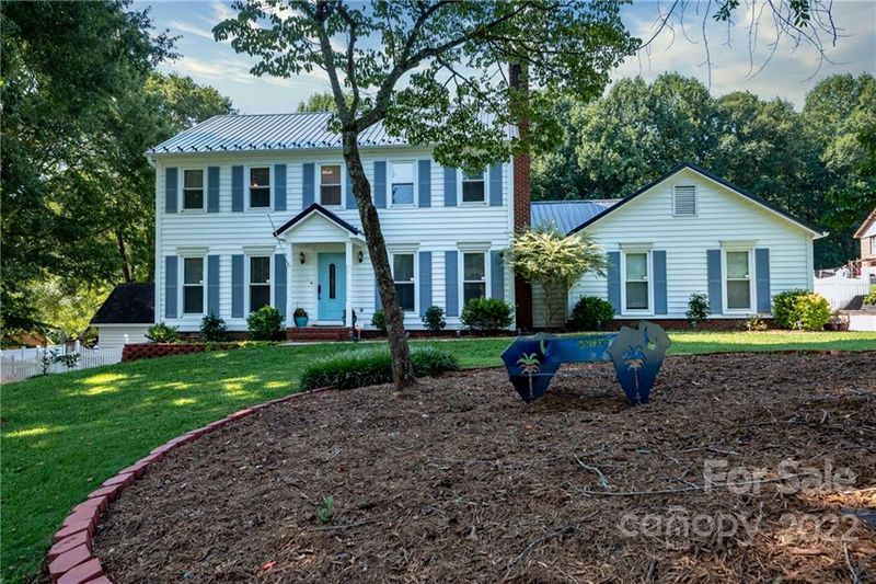 1125 Woodmere Ln, Newton, NC 28658