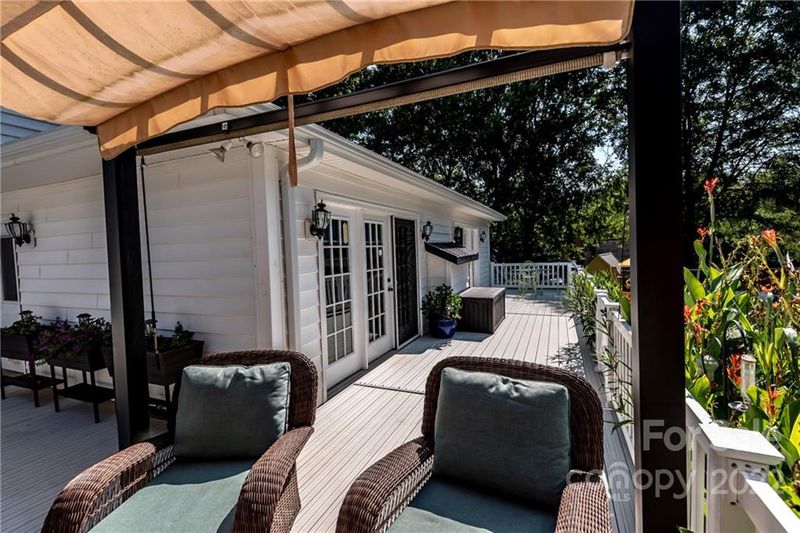 1125 Woodmere Ln, Newton, NC 28658
