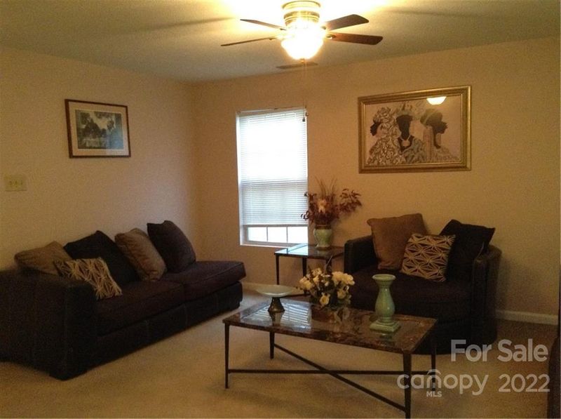 6227 Salamander Run Ln, Charlotte, NC 28215