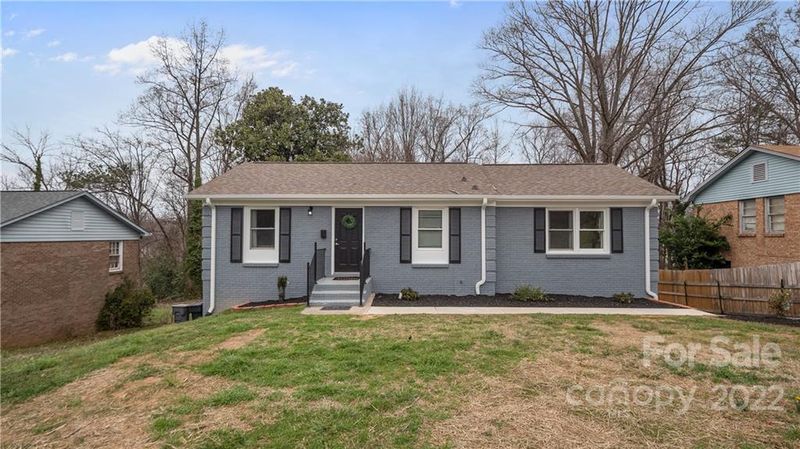 1226 Plumstead Rd, Charlotte, NC 28216