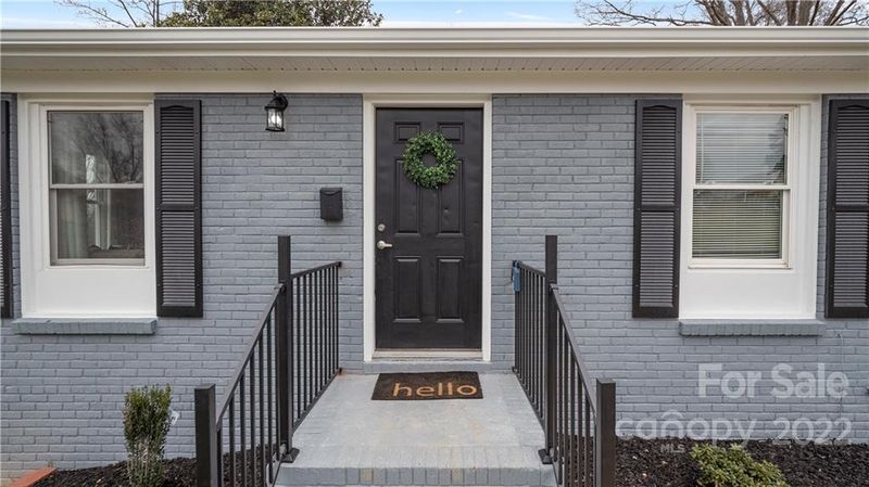 1226 Plumstead Rd, Charlotte, NC 28216