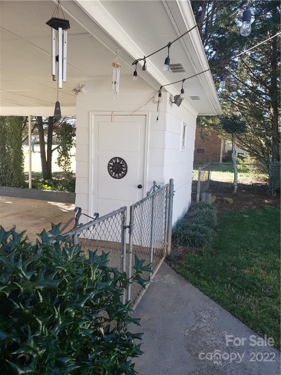 319 Twin Lakes Rd, Rock Hill, SC 29732