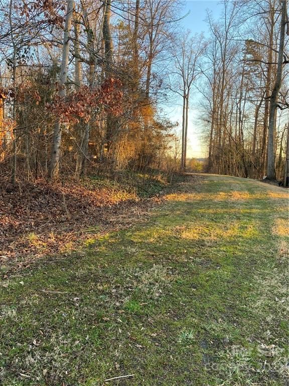 3925 Cherry Grove Dr #15/, Hickory, NC 28602