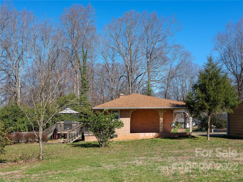 305 N Hoyle St, Cherryville, NC 28021