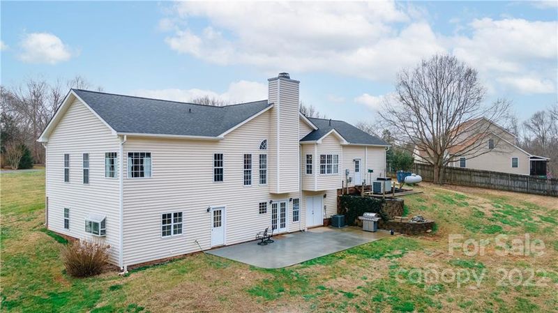 6134 Waters Edge Dr, Midland, NC 28107