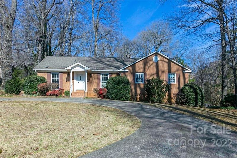 5900 Farm Oak Dr, Mint Hill, NC 28227