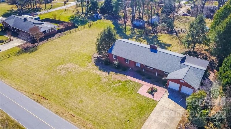 210 Museum Rd, Statesville, NC 28625