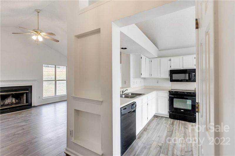 3203 Bracey Ct, Matthews, NC 28105