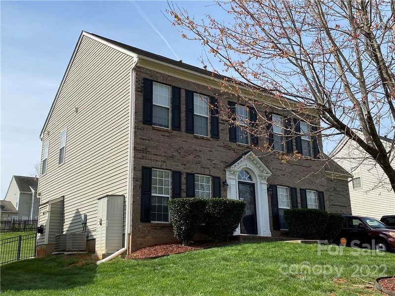 10140 Spring Park Dr, Charlotte, NC 28269