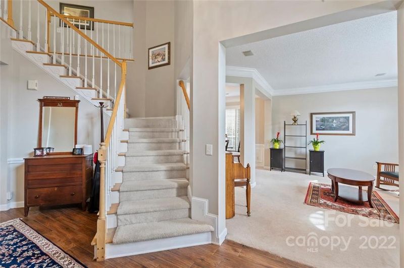 4606 Hanging Ivy Dr, Charlotte, NC 28215